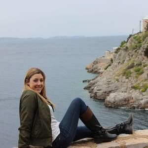 Meet your Posher, Hannah